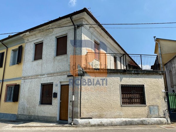 casa indipendente in vendita a Bastida Pancarana