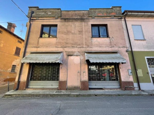casa indipendente in vendita a Bastida Pancarana