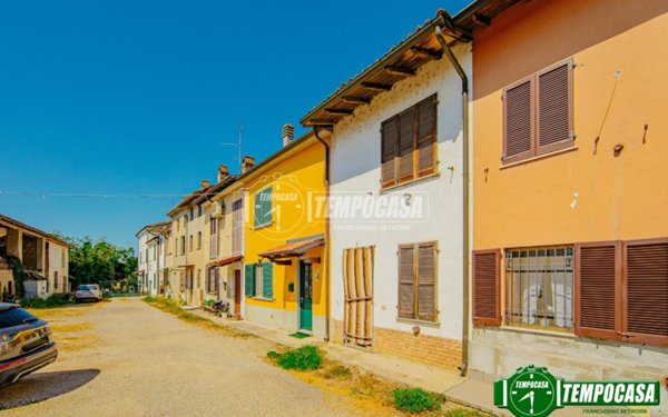 casa indipendente in vendita a Bastida Pancarana