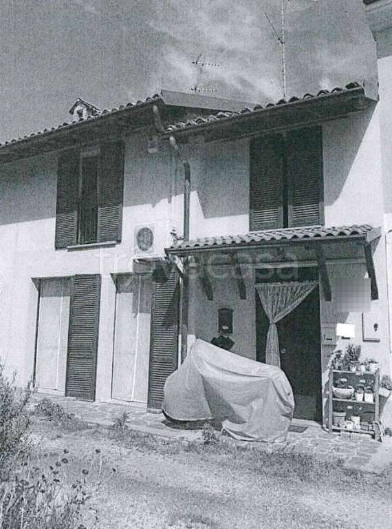 casa indipendente in vendita a Bastida Pancarana