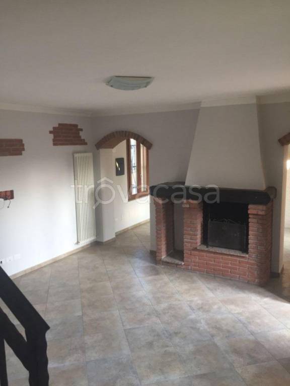 casa indipendente in vendita a Bastida Pancarana