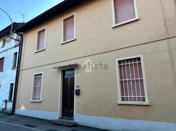 casa indipendente in vendita a Bastida Pancarana