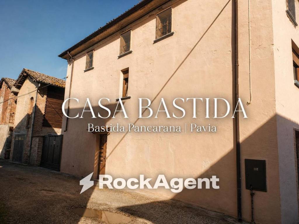 casa indipendente in vendita a Bastida Pancarana