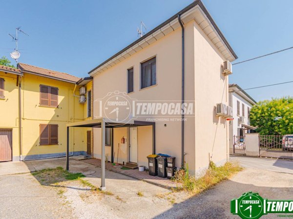 appartamento in vendita a Bastida Pancarana