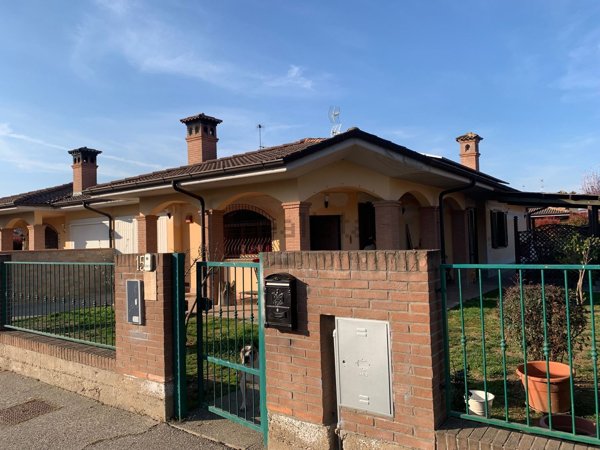casa indipendente in vendita a Battuda