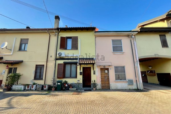 appartamento in vendita a Battuda