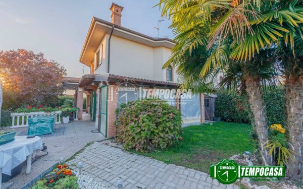 casa indipendente in vendita a Battuda