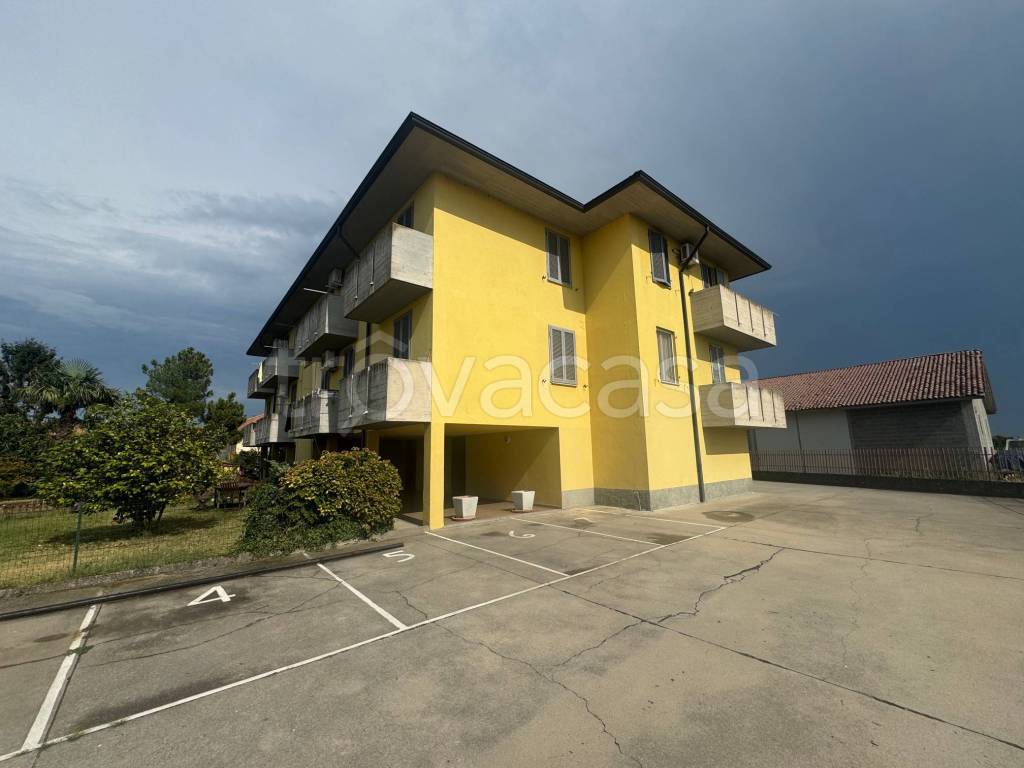 appartamento in vendita a Battuda in zona Torradello