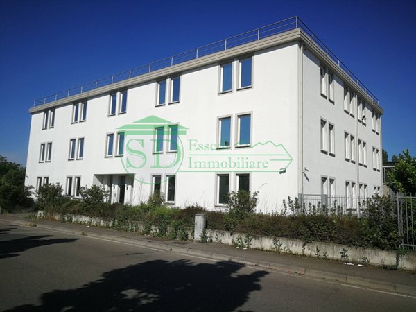 locale commerciale in vendita a Belgioioso