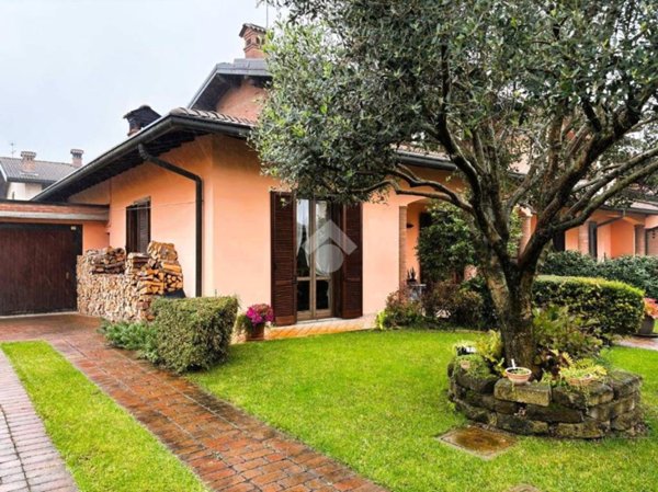 casa indipendente in vendita a Belgioioso