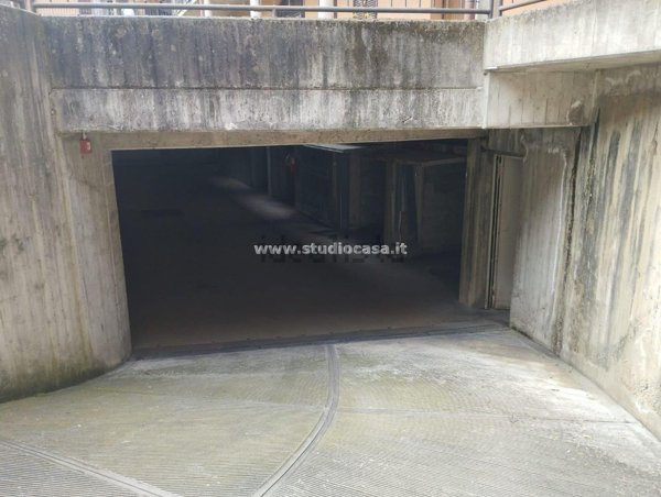 negozio in vendita a Belgioioso