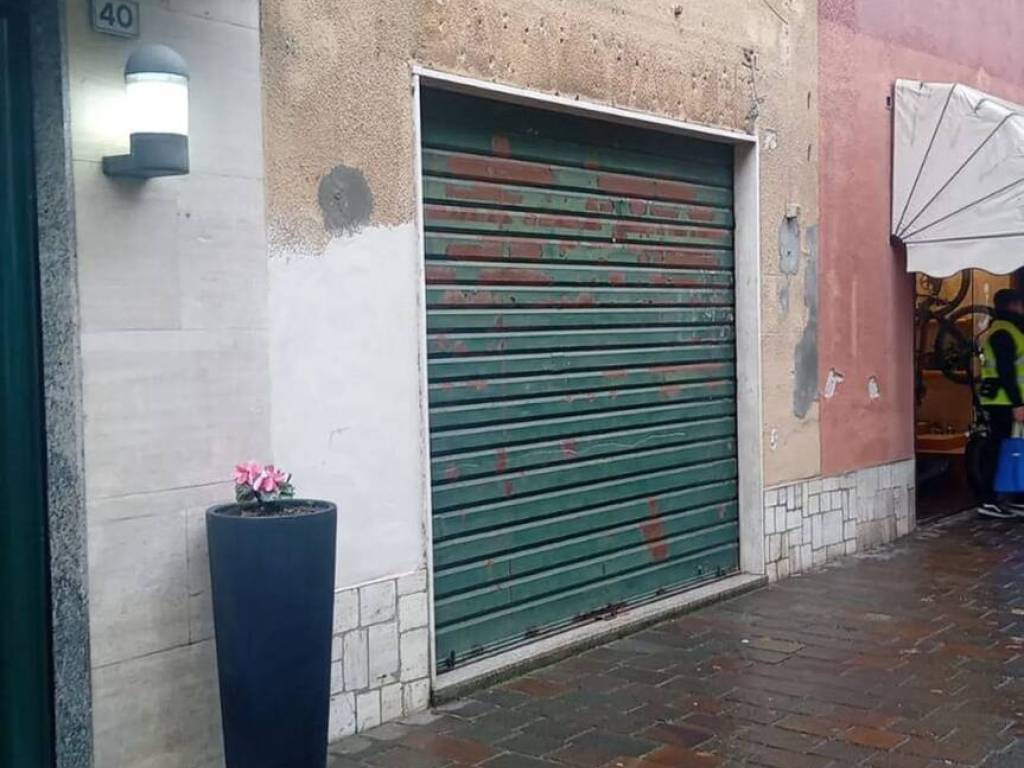negozio in vendita a Belgioioso