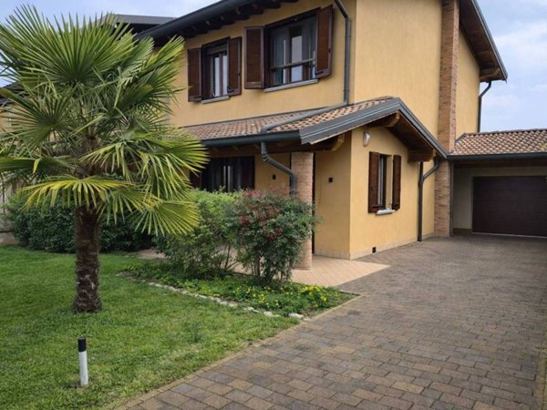 casa indipendente in vendita a Belgioioso