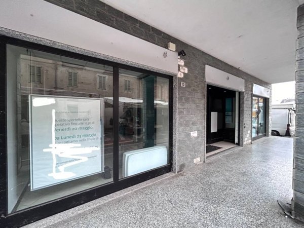 negozio in vendita a Belgioioso