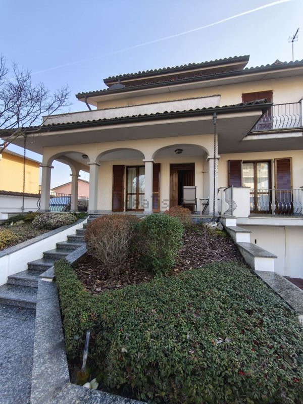 casa indipendente in vendita a Belgioioso in zona Santa Margherita