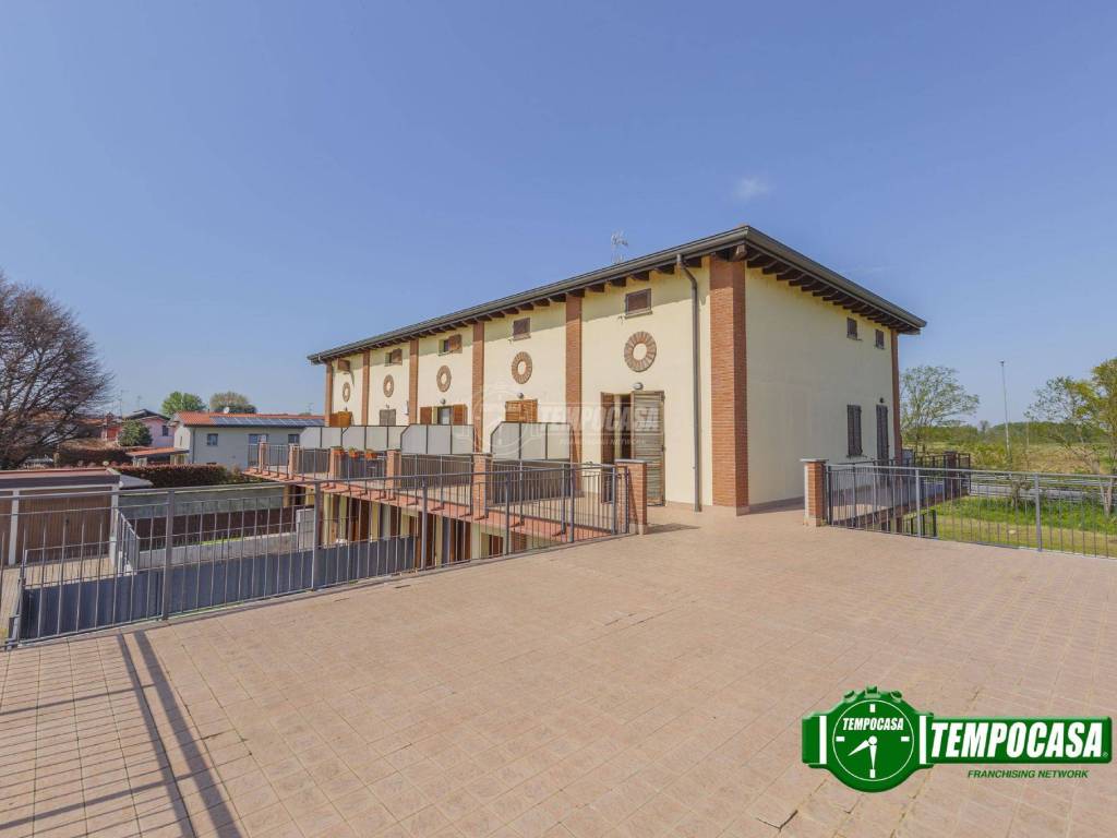 casa indipendente in vendita a Bereguardo