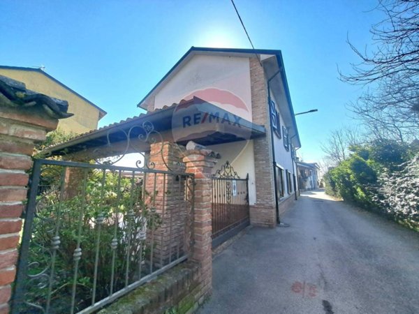 casa indipendente in vendita a Bereguardo