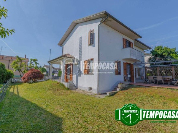 casa indipendente in vendita a Bereguardo