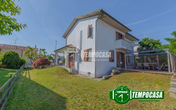 casa indipendente in vendita a Bereguardo