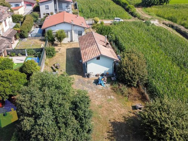 casa indipendente in vendita a Bereguardo