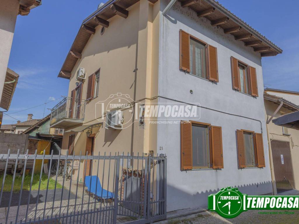 casa indipendente in vendita a Bereguardo