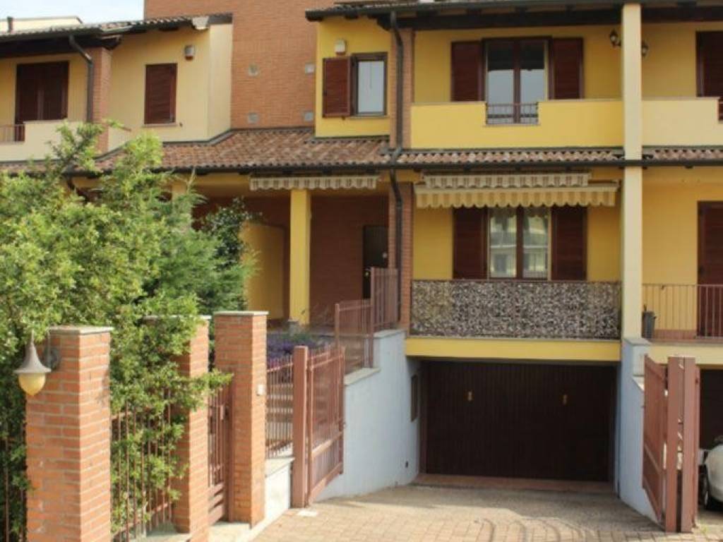 casa indipendente in vendita a Bereguardo in zona Villette