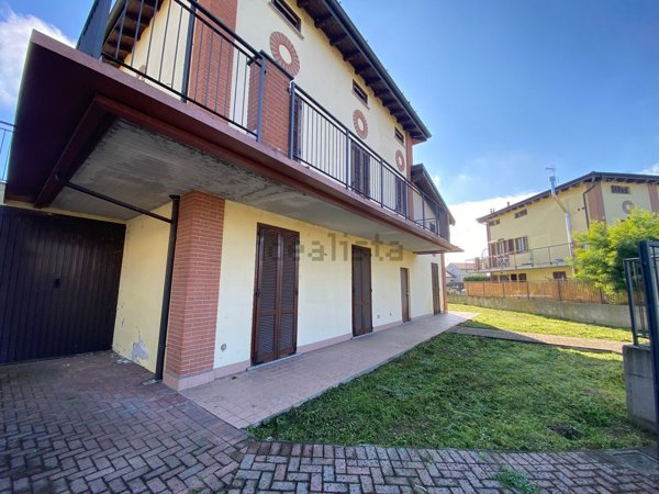 casa indipendente in vendita a Bereguardo