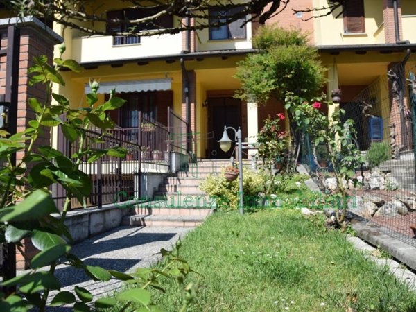 casa indipendente in vendita a Bereguardo in zona Villette