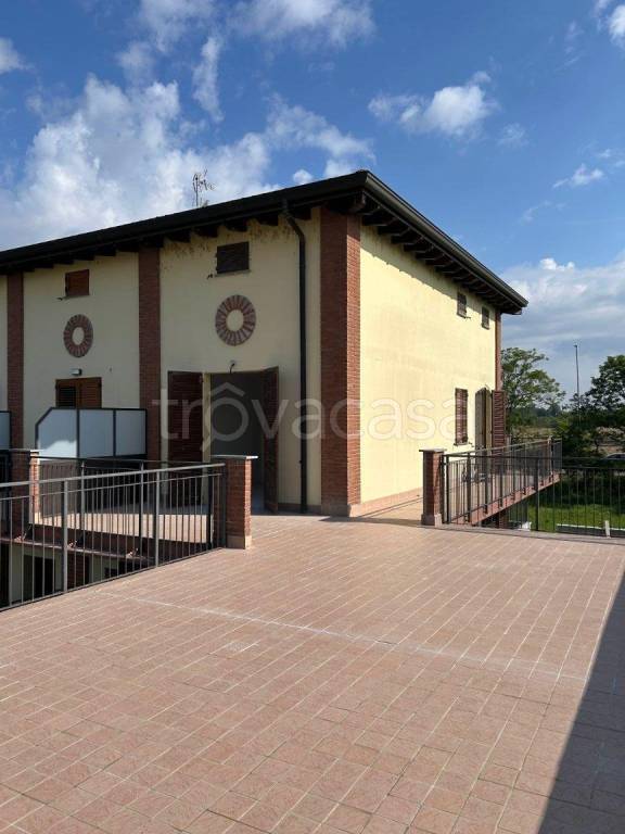 casa indipendente in vendita a Bereguardo