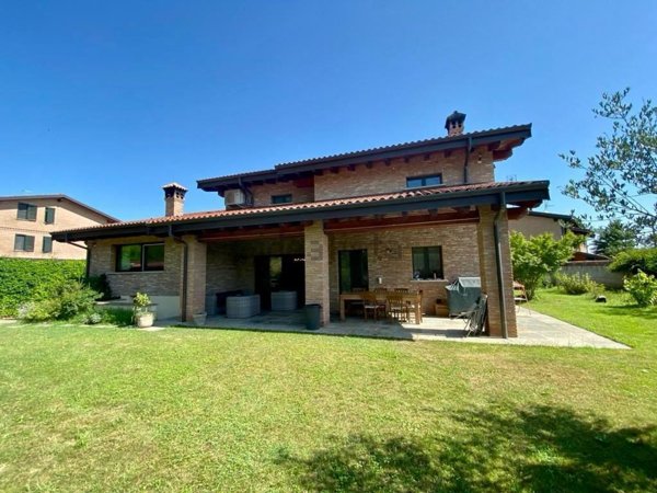 casa indipendente in vendita a Bereguardo