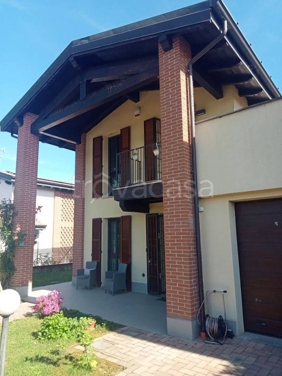 casa indipendente in vendita a Bereguardo