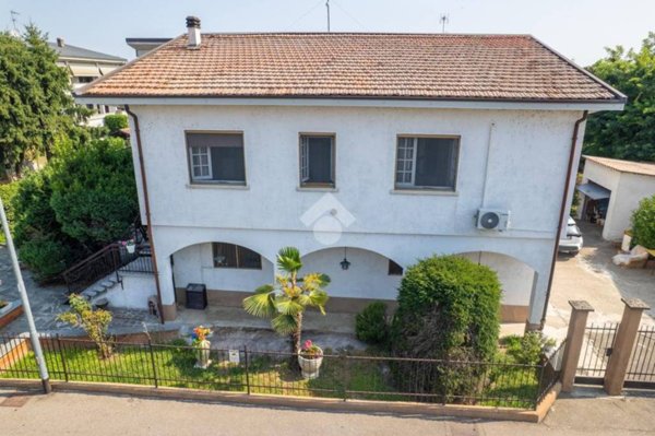 casa indipendente in vendita a Bereguardo in zona Villette