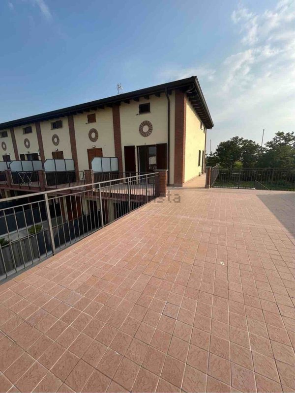 casa indipendente in vendita a Bereguardo in zona Villette