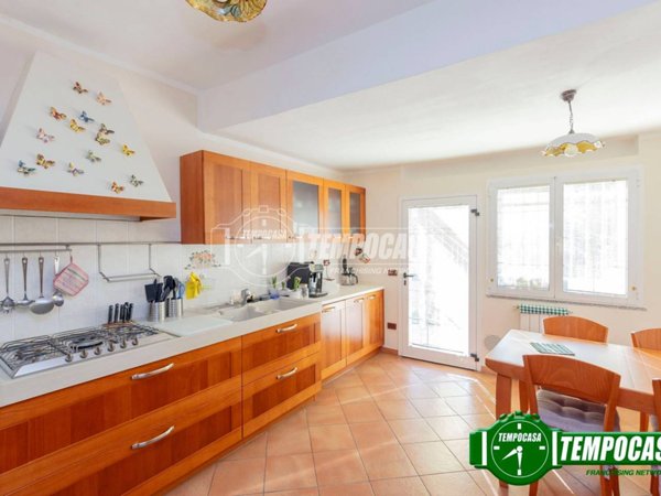 casa indipendente in vendita a Bereguardo in zona Zelata