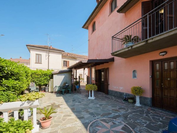 casa indipendente in vendita a Borgarello