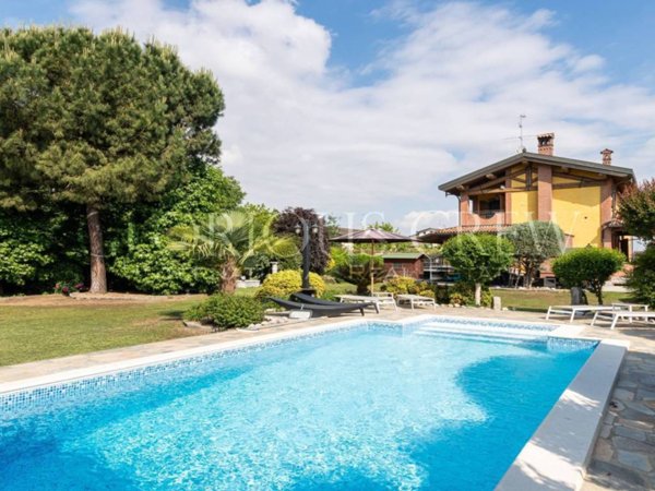 casa indipendente in vendita a Borgarello