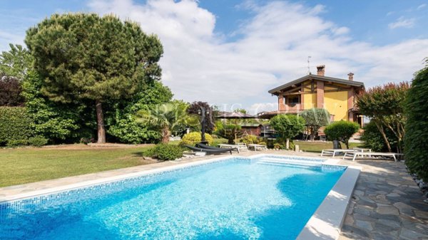 casa indipendente in vendita a Borgarello