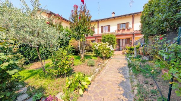 casa indipendente in vendita a Borgarello