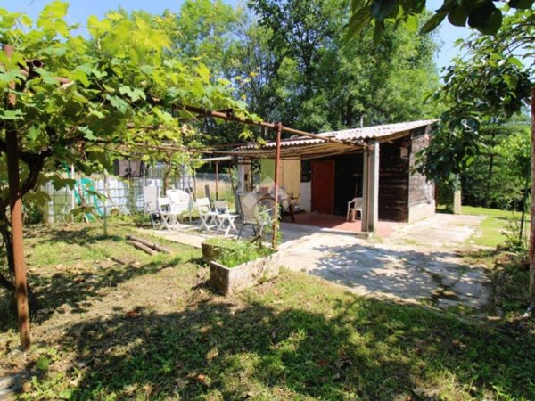 locale di sgombero in vendita a La Cassa