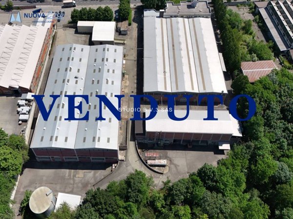 locale commerciale in vendita a La Cassa