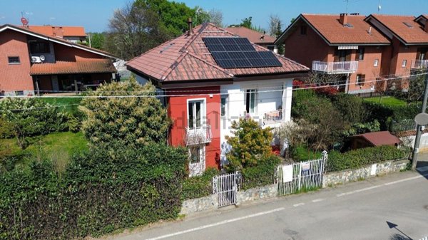 casa indipendente in vendita a La Cassa