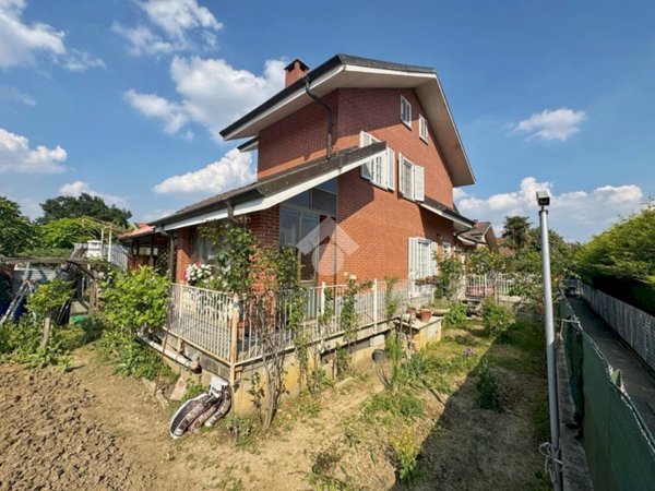 casa indipendente in vendita a La Cassa