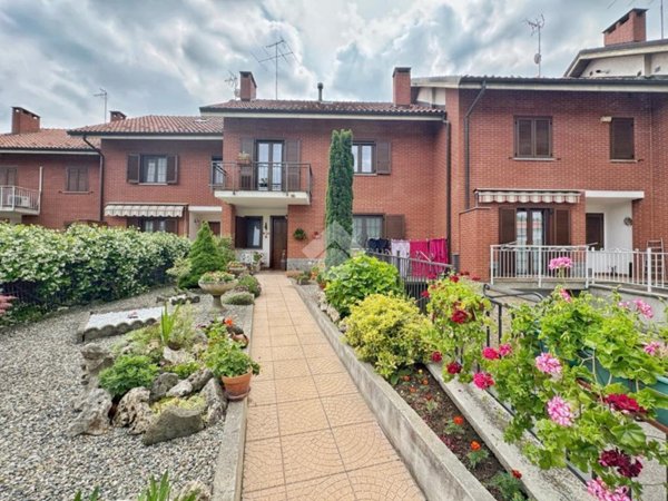 casa indipendente in vendita a La Cassa