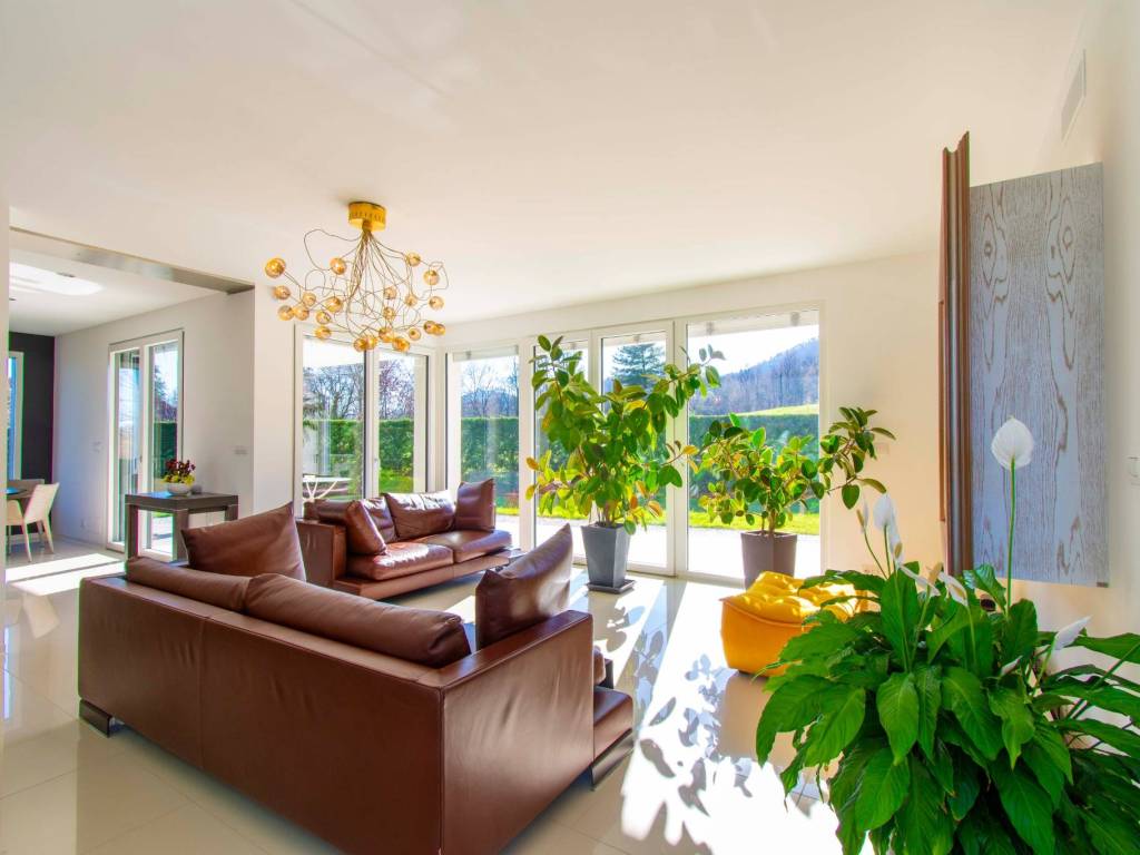 casa indipendente in vendita a La Cassa