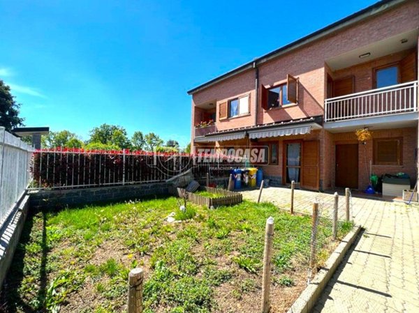 casa indipendente in vendita a La Cassa