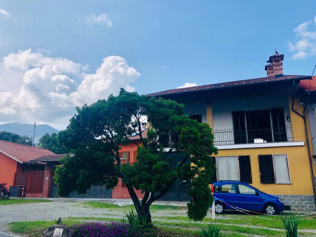 casa indipendente in vendita a La Cassa in zona Truc di Miola