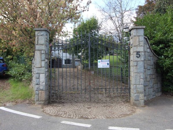 casa indipendente in vendita a La Cassa