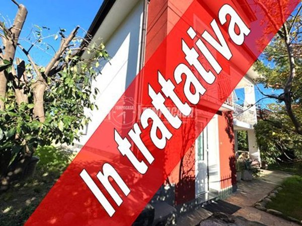 casa indipendente in vendita a La Cassa