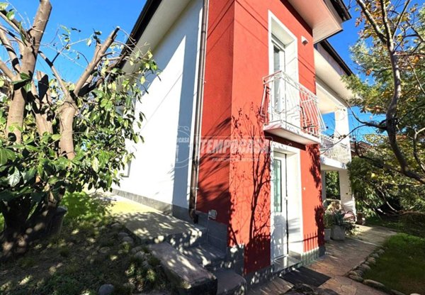 casa indipendente in vendita a La Cassa