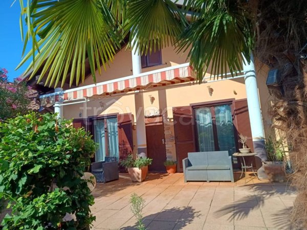 casa indipendente in vendita a La Cassa